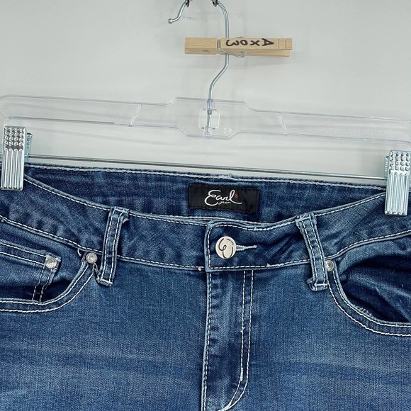 Earl Jeans cross embroidered crops - Picture 10 of 11